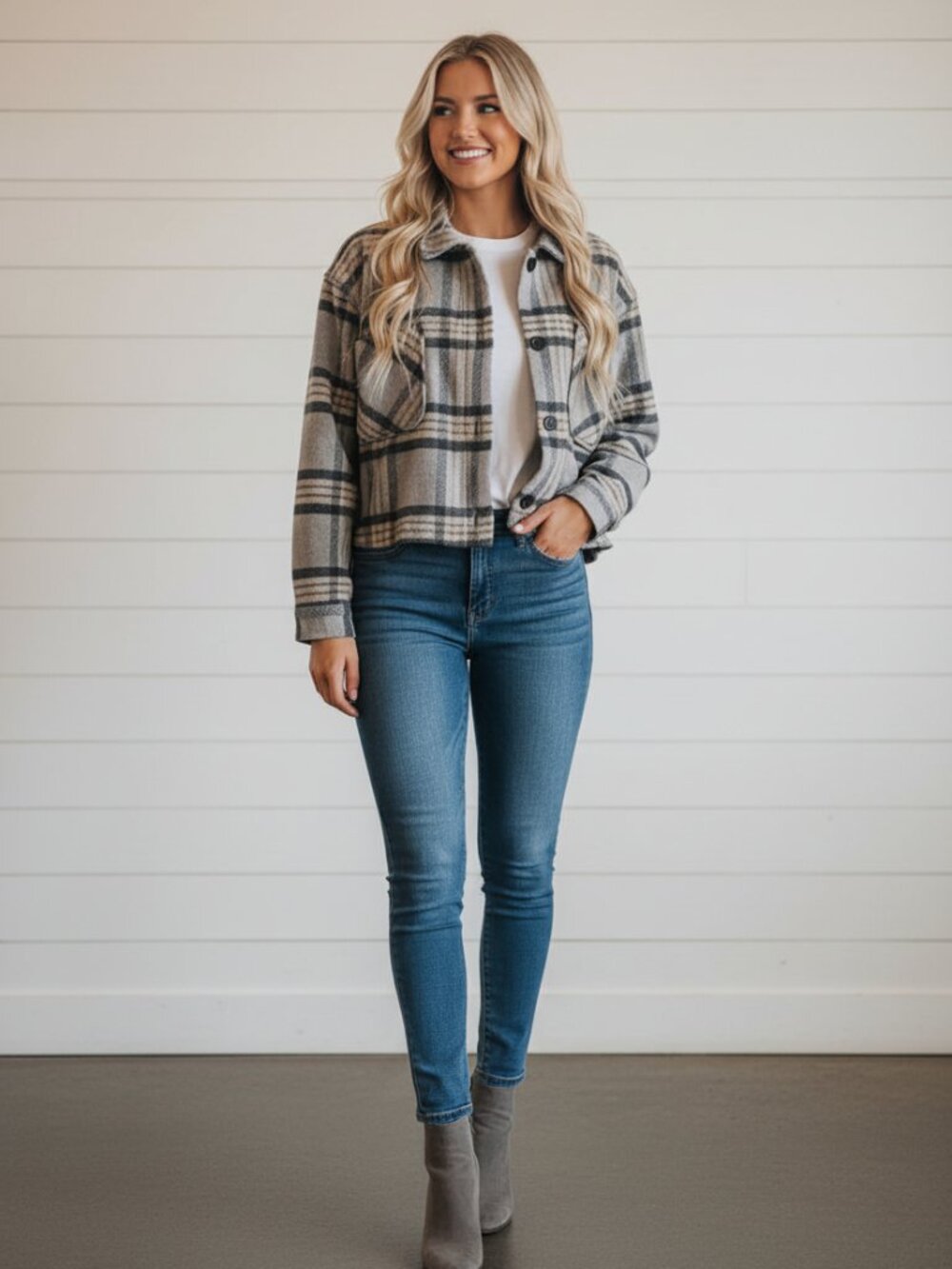 Ashley Outerwear Gray Plaid Cropped Flannel Jacket, EUC, Size: XL